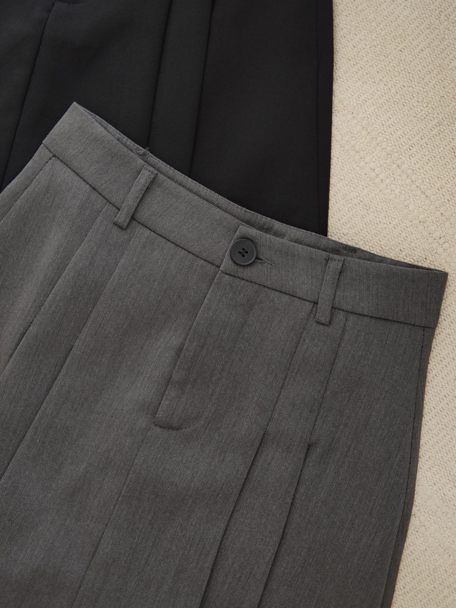 SARAH PLEATED MINI SKIRT - Image 2